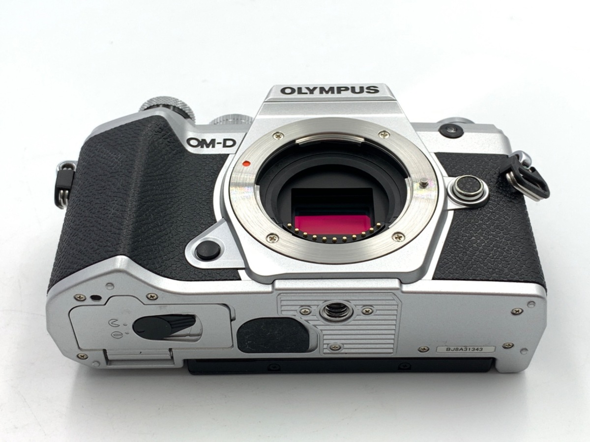 オリンパス(OLYMPUS) OM-D E-M5 Mark III ボディ シルバー 【2037万 オリンパス(OLYMPUS) OM-D E-M5 Mark III ボディ シルバー 【2037万