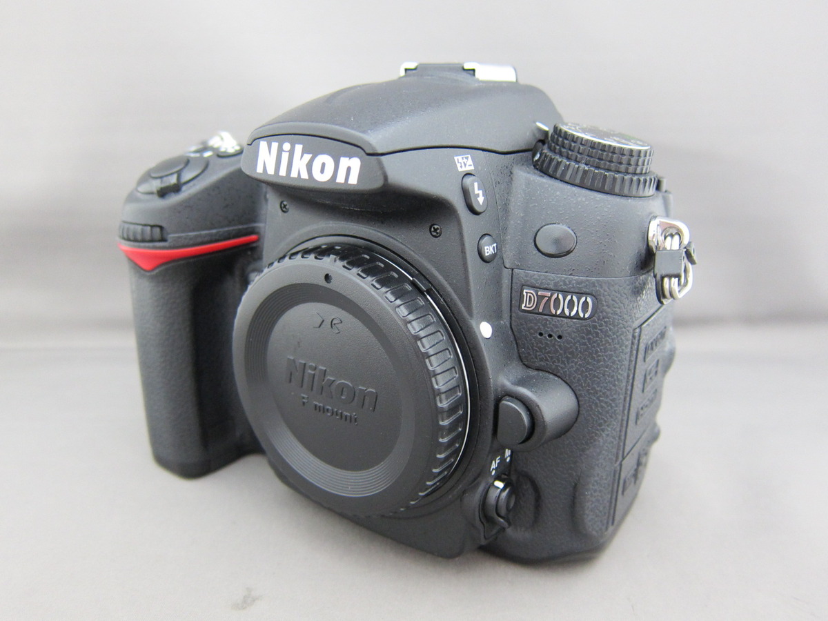 商品コンディション【美品】ニコン Nikon D7000 ボディ 《ショット数15397回》